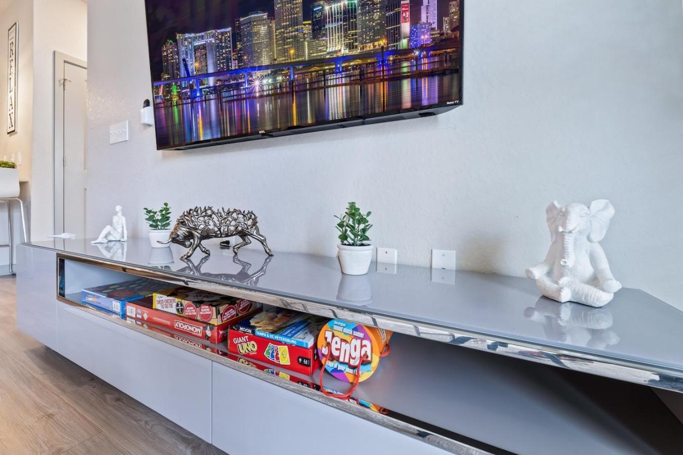 Tropicana Field 2 Bed In Dwtwn With Free Parking Lägenhet St. Petersburg Exteriör bild