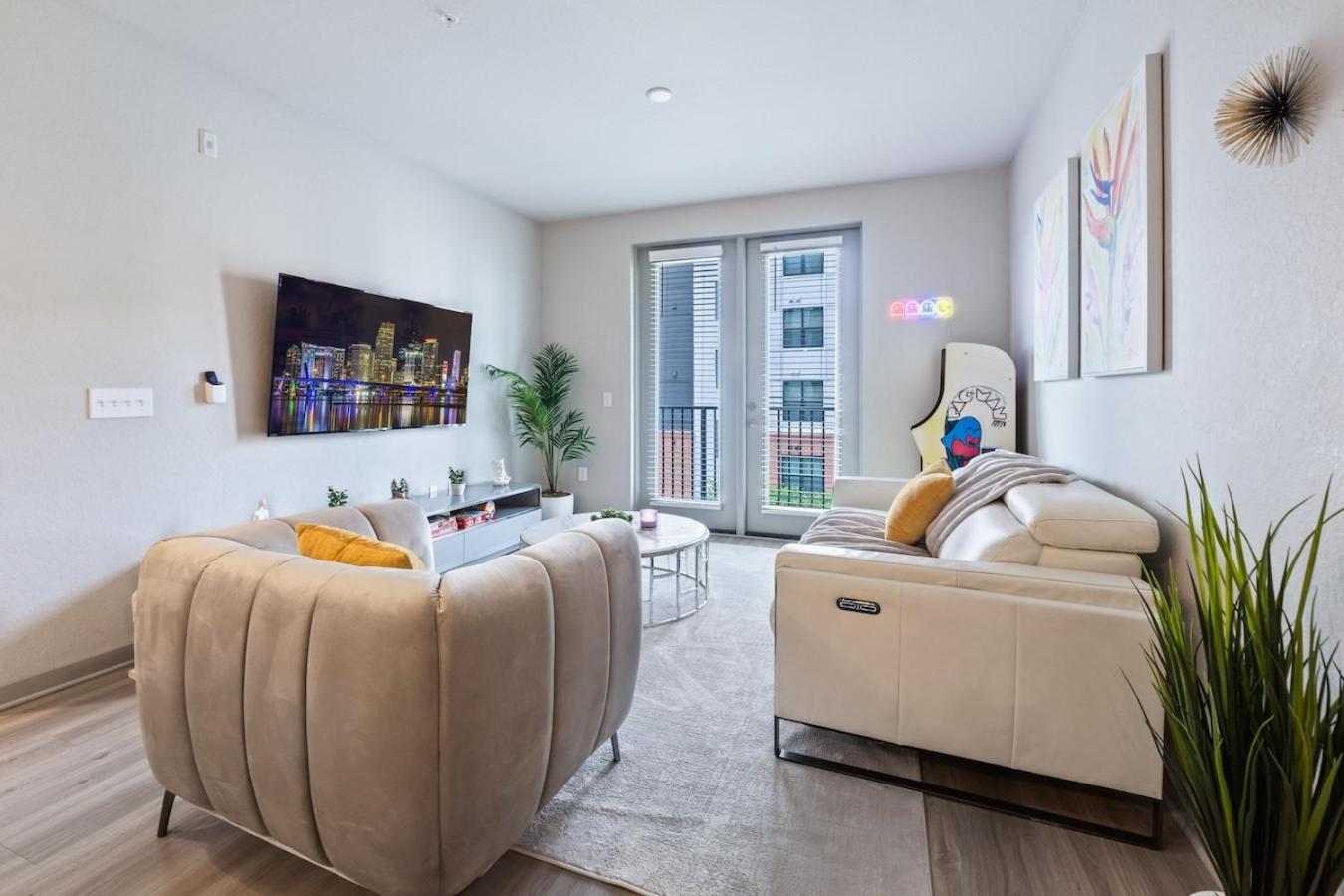 Tropicana Field 2 Bed In Dwtwn With Free Parking Lägenhet St. Petersburg Exteriör bild