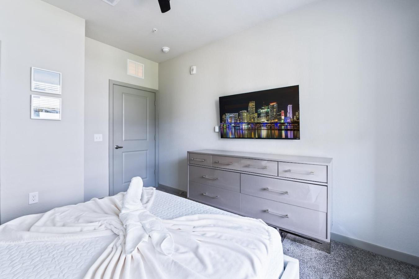 Tropicana Field 2 Bed In Dwtwn With Free Parking Lägenhet St. Petersburg Exteriör bild