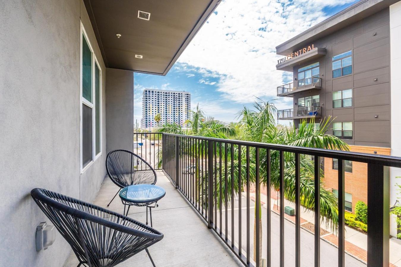 Tropicana Field 2 Bed In Dwtwn With Free Parking Lägenhet St. Petersburg Exteriör bild