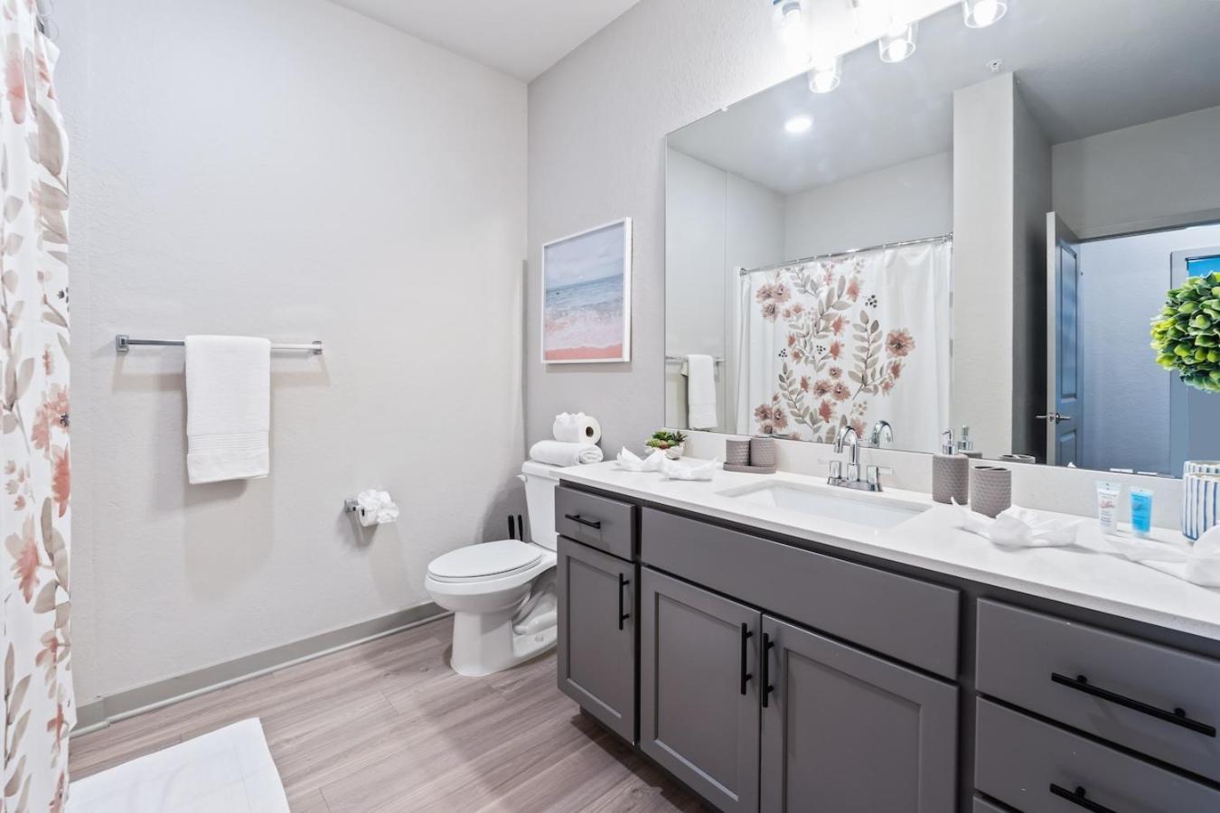 Tropicana Field 2 Bed In Dwtwn With Free Parking Lägenhet St. Petersburg Exteriör bild