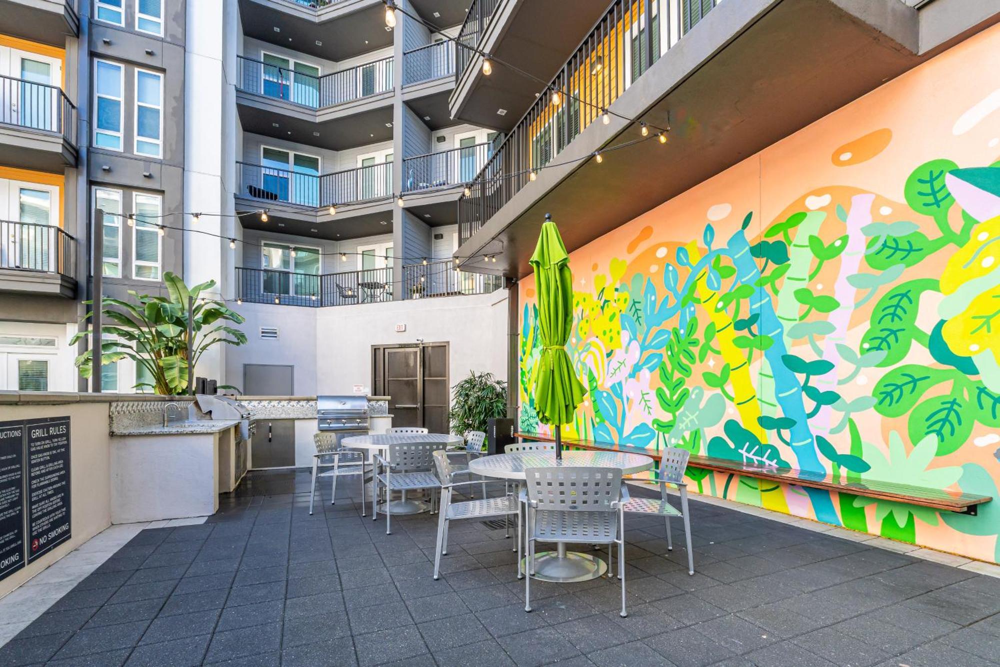 Tropicana Field 2 Bed In Dwtwn With Free Parking Lägenhet St. Petersburg Exteriör bild