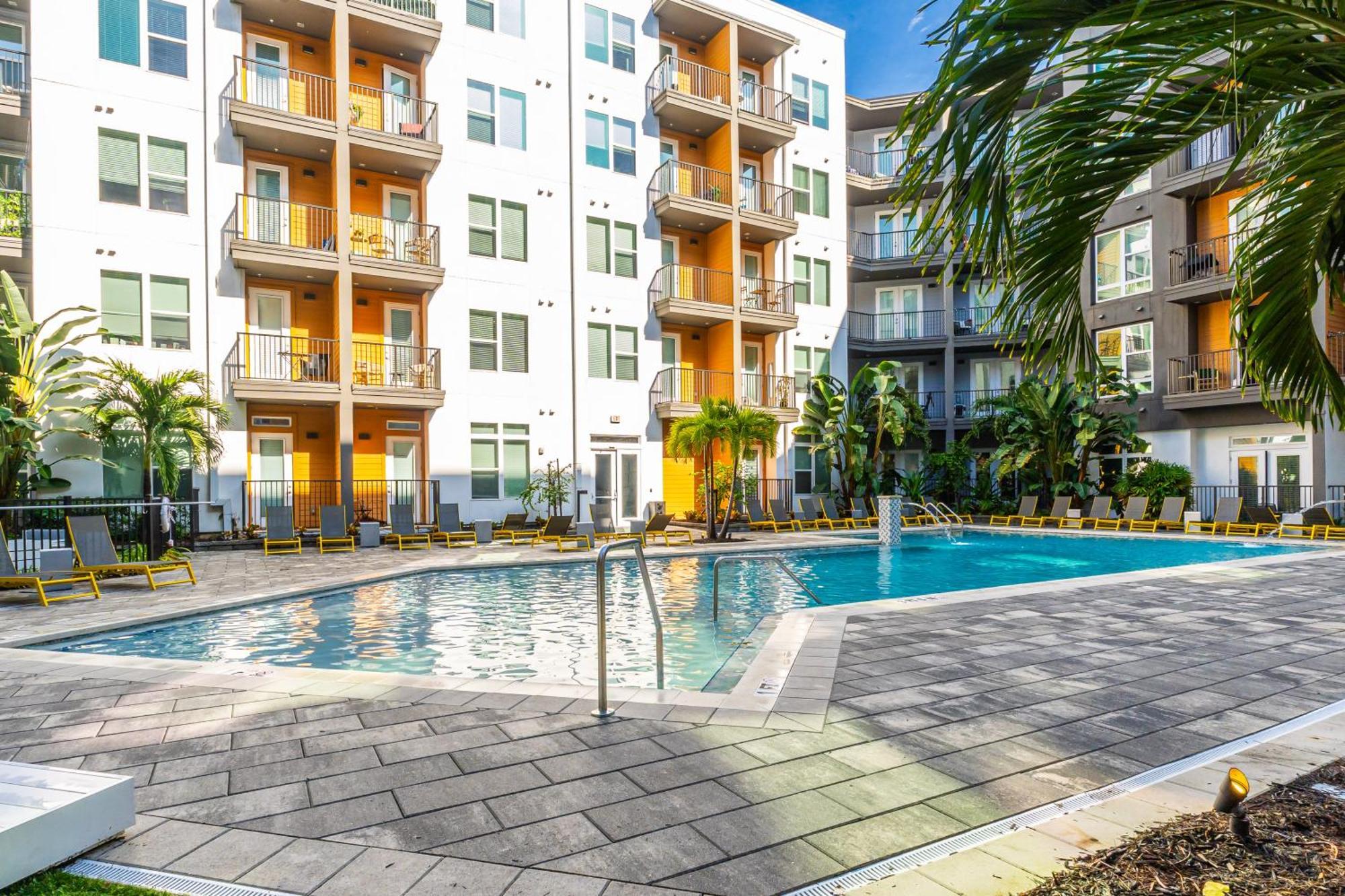Tropicana Field 2 Bed In Dwtwn With Free Parking Lägenhet St. Petersburg Exteriör bild