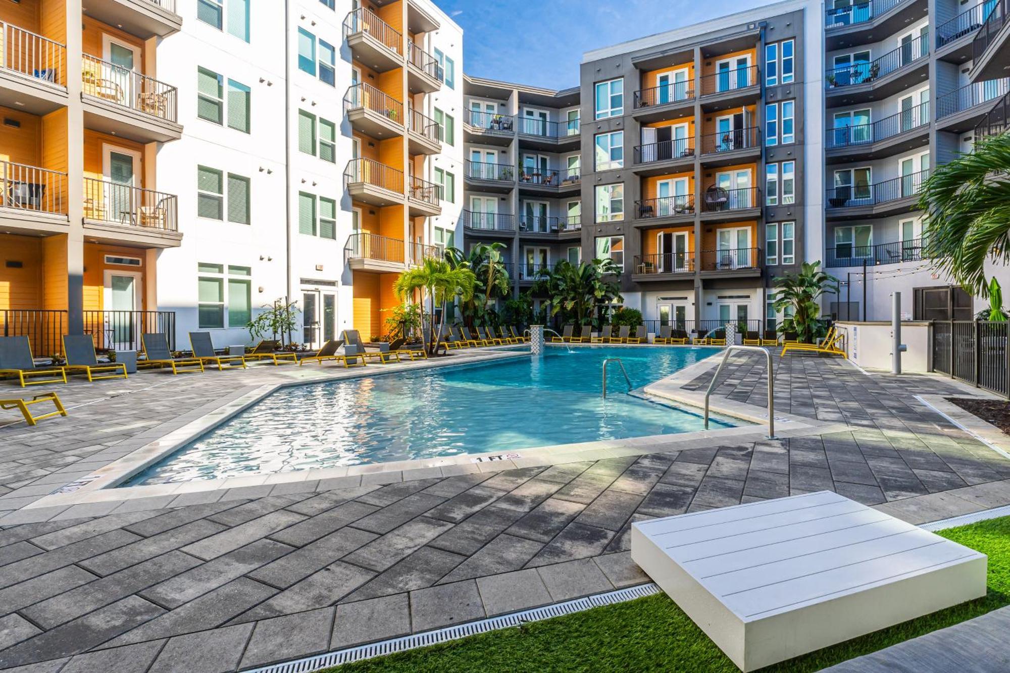 Tropicana Field 2 Bed In Dwtwn With Free Parking Lägenhet St. Petersburg Exteriör bild